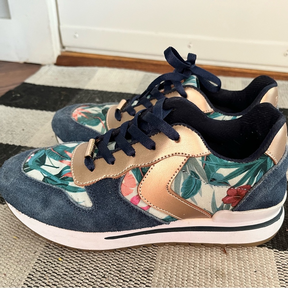 Aluna Shoes, tropical prints